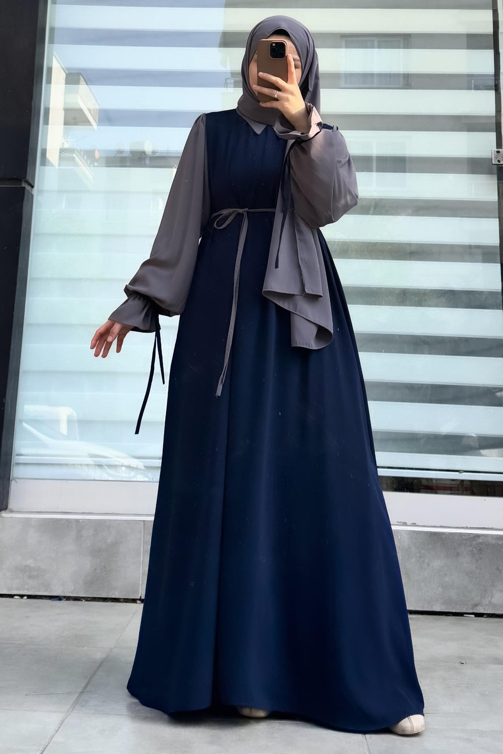 Elegant Layered Abaya With Stollar