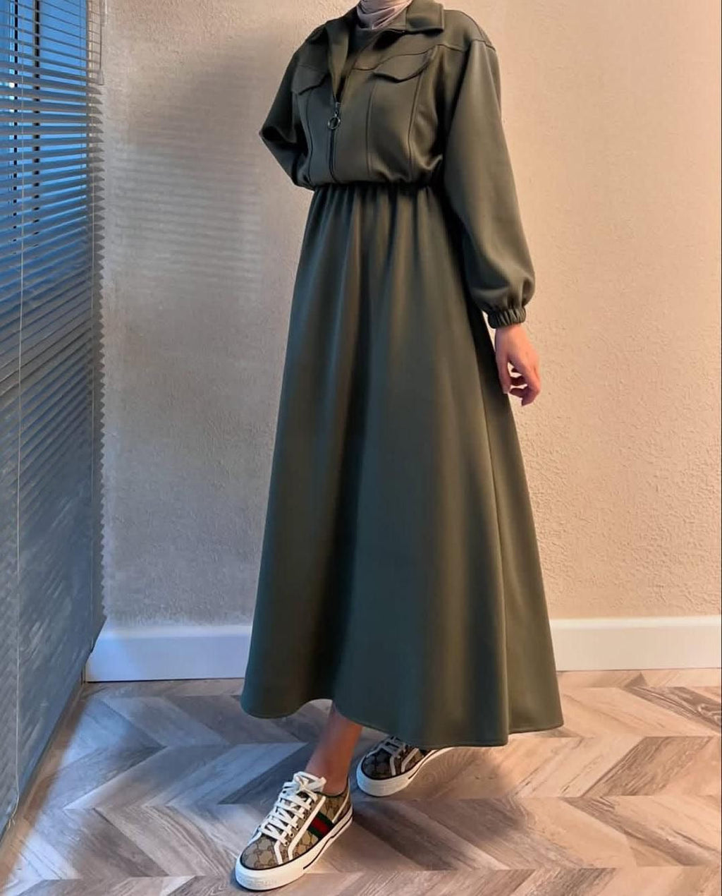 Urban Luxe Zipper koti With Maxi
